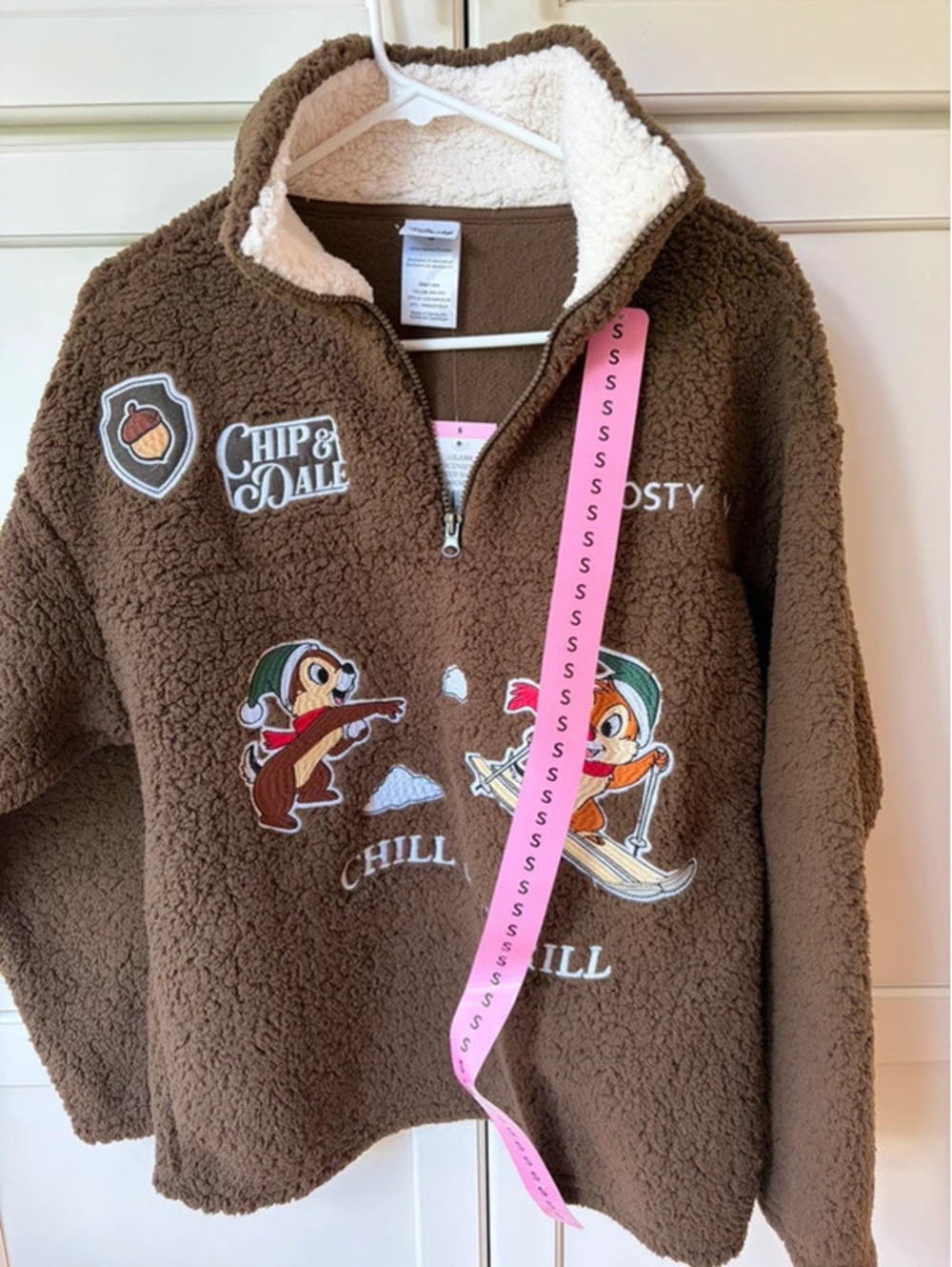 Disney Chip ’n Dale Chill & Thrill Sherpa Fleece Pullover Women’s S